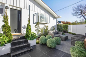Spacious Quality Apartment, Convenient Location, Christchurch